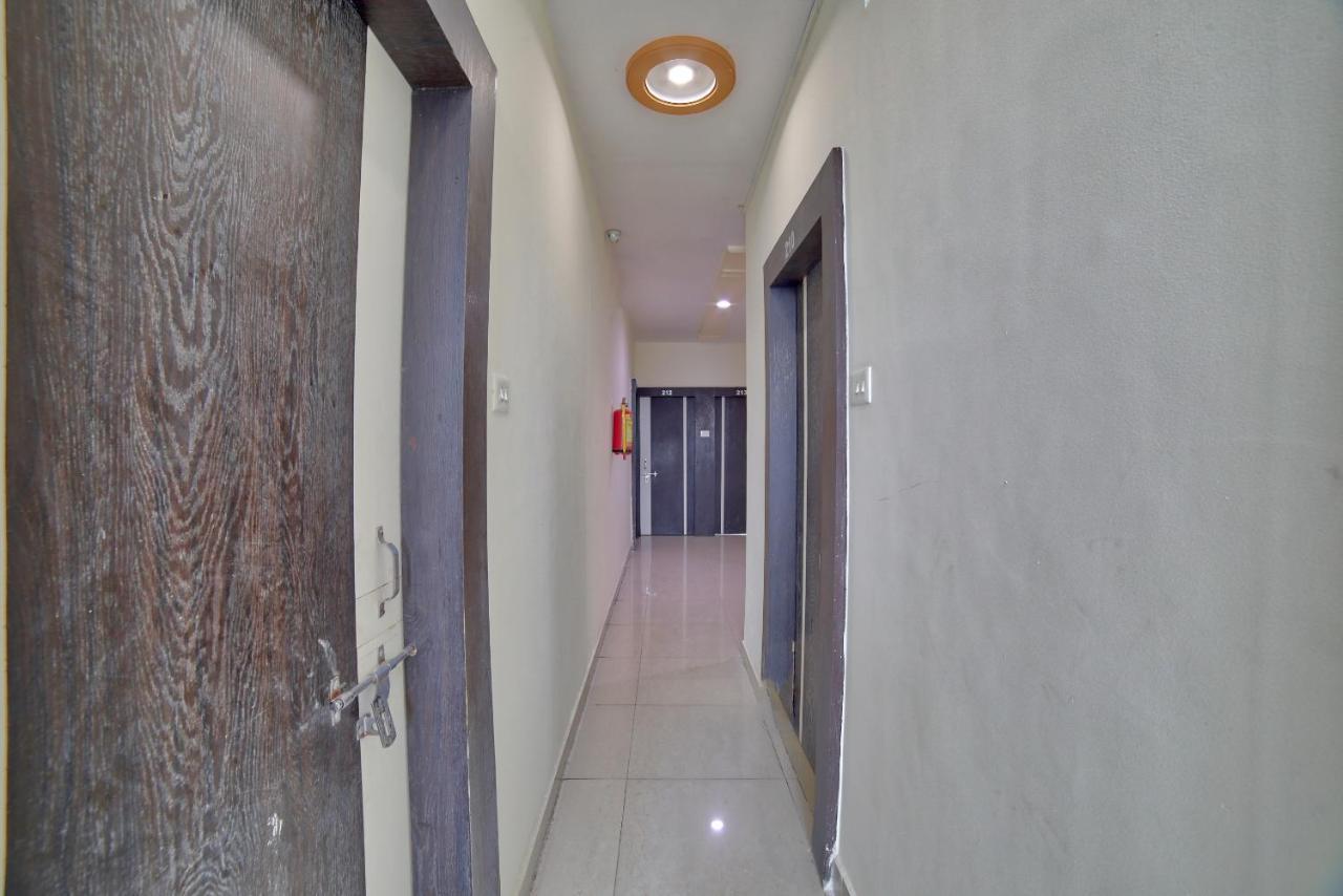 Oyo 35538丽莎酒店 Chandrapur 外观 照片